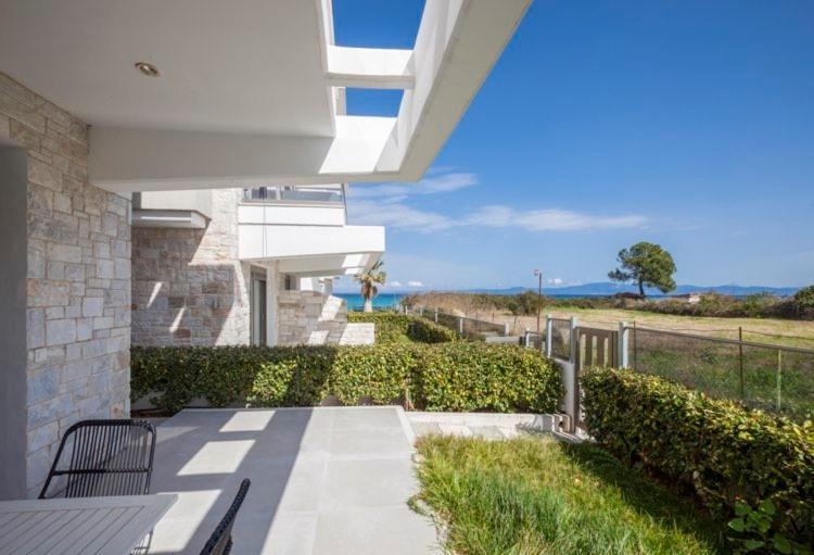 Hanioti Suite Maisonette In Front Of The Sea Exterior foto