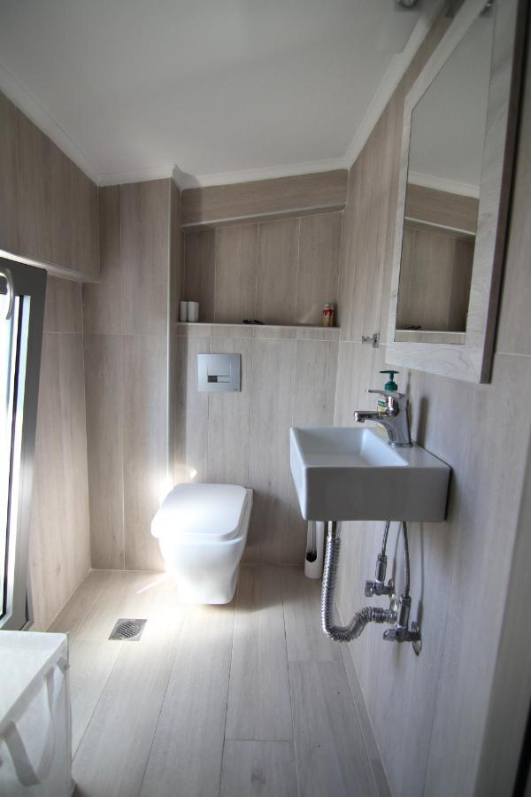 Hanioti Suite Maisonette In Front Of The Sea Exterior foto