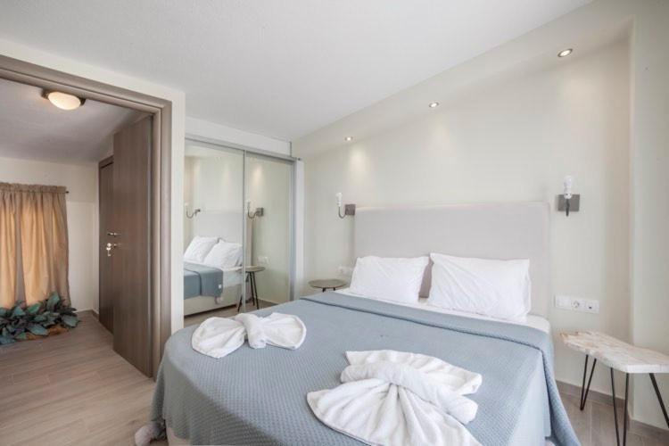 Hanioti Suite Maisonette In Front Of The Sea Exterior foto