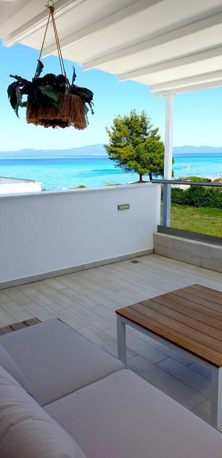 Hanioti Suite Maisonette In Front Of The Sea Exterior foto